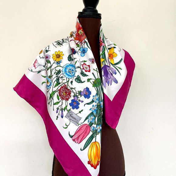 New Gucci Scarf Iconic Floral Print Silk Wrap with Gucci Gift Box - Picture 5 of 16